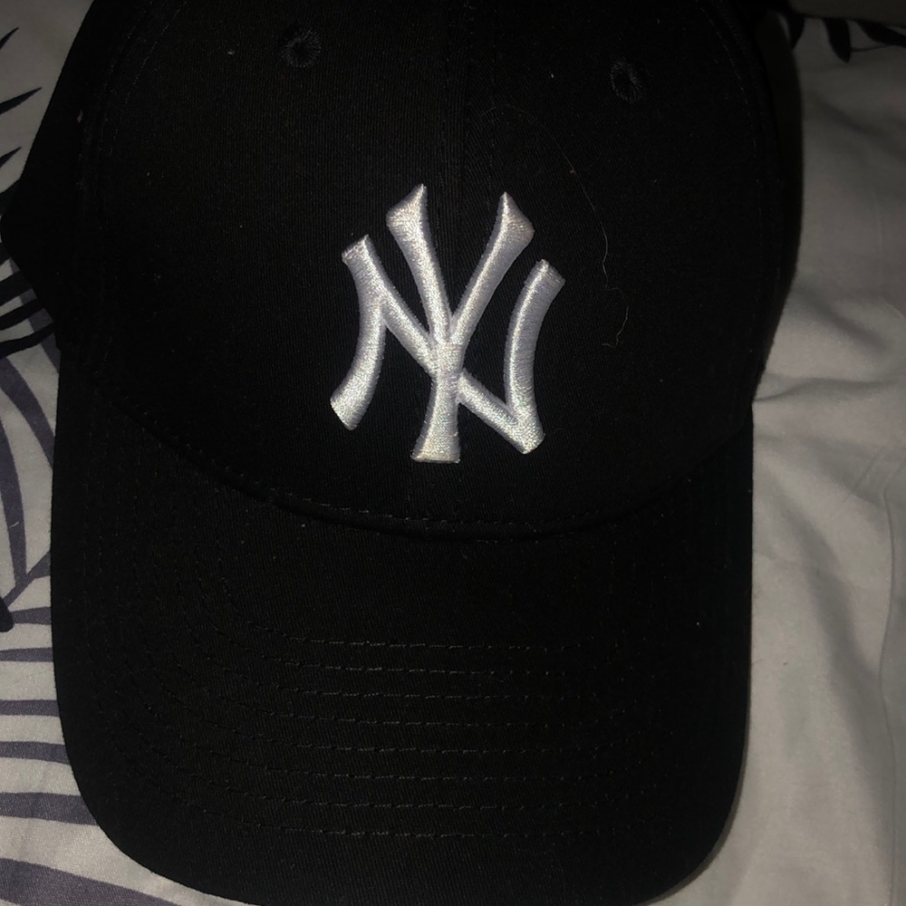 Gucci NYC Yankees hat black
